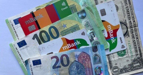 mBank przewalutowanie i wypłata z bankomatu za granicą płatność kartą mBanku za granicą